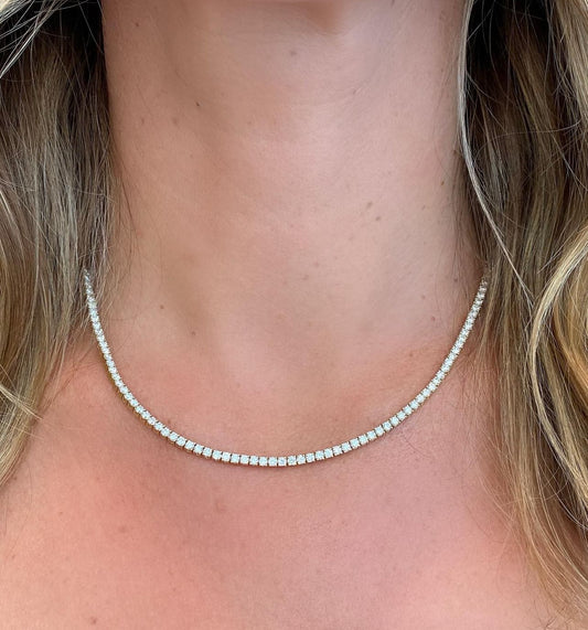White gold diamond tennis necklace. Women’s diamond necklace in 14k white gold. 14k white gold diamond necklace