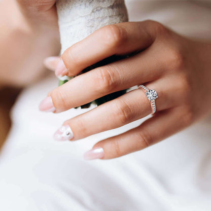 2 carat Round Diamond Engagement Ring